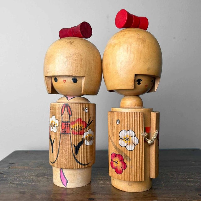 Vintge Japanese Kokeshi Figurines by Tomio Ishida, 1970s, Set of 2 For Sale - Image 4 of 11