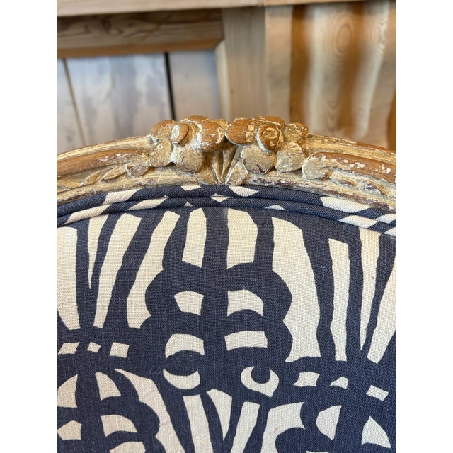 Pair of Early 19th Century French Bergere Chairs Upholstered in Raoul Textiles Fabric For Sale In San Diego - Image 6 of 13