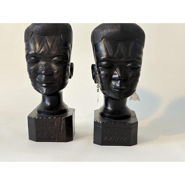 1960s Makonde Ebony Busts, Mueda, Mozambique, 1964, Set of 2 For Sale - Image 5 of 6