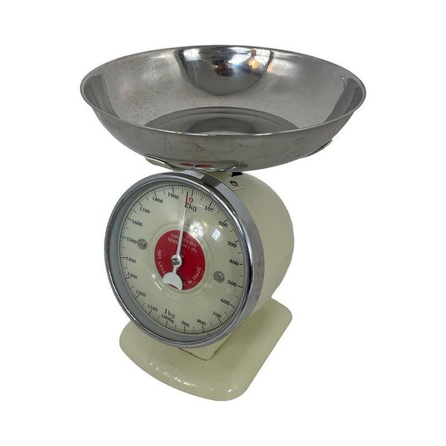 Vintage Industrial Kitchen Scale by Yasu Sasamoto for Dulton For Sale - Image 9 of 9