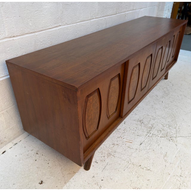 Mid 20th Century Mid-Century Walnut Credenza With Burl Inlays by Young Manufacturing For Sale - Image 5 of 16