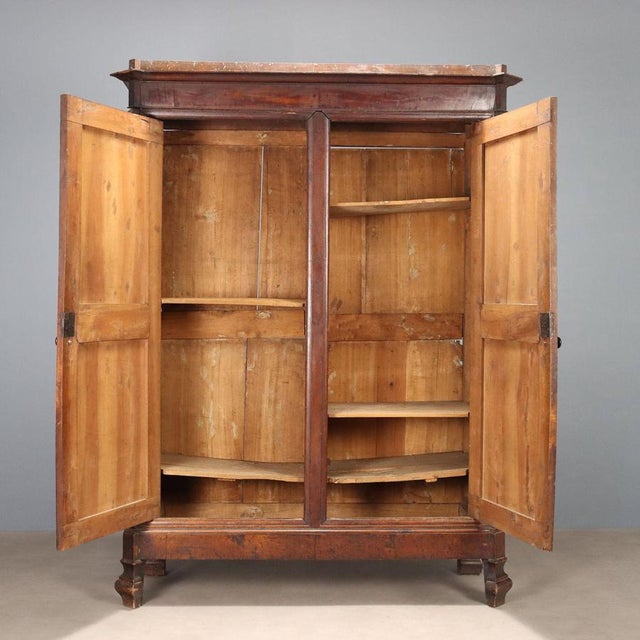 Italian Wardrobe in Walnut and Poplar For Sale - Image 4 of 12