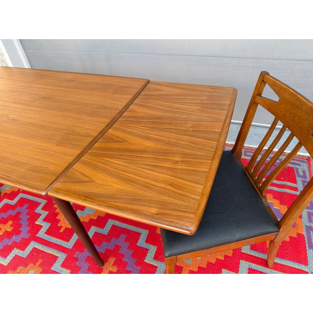 1960s Teak and Walnut Draw Leaf Extending Dining Table For Sale - Image 5 of 9