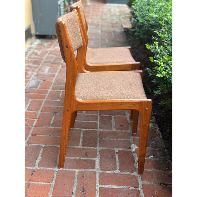 Mid-Century Modern 1970s Pair of Danish Modern Teak Dining Chairs by Findahl's Møbler, Denmark For Sale - Image 3 of 15
