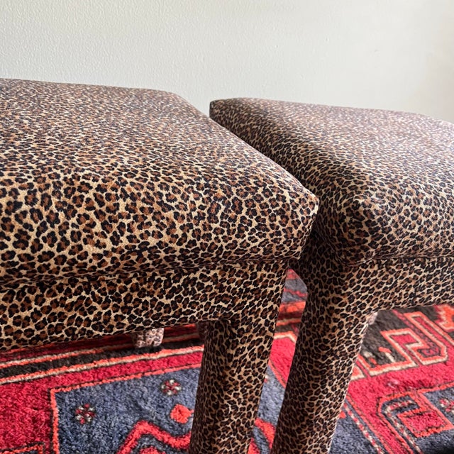 1980s Vintage Pair of Leopard Print Upholstered Vanity Stools – Hollywood Regency Style For Sale - Image 5 of 11