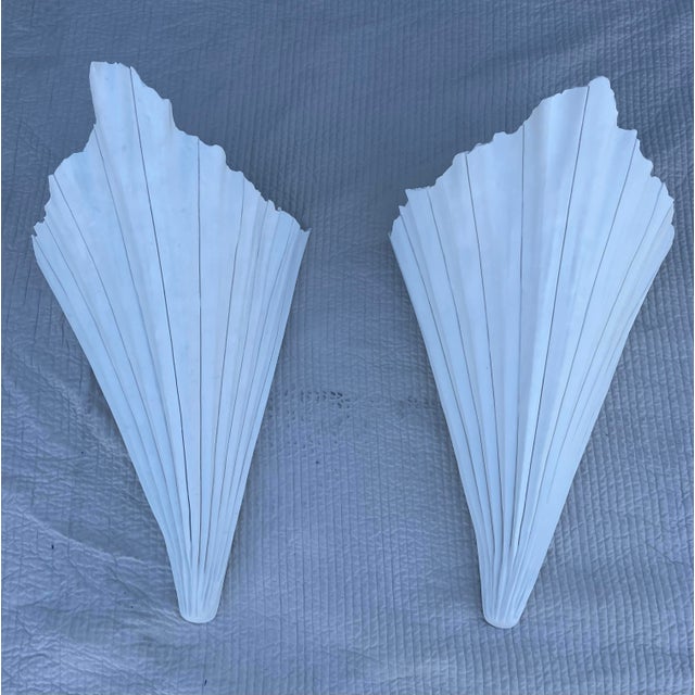 White Art Deco Bismarck Palm Wall Sconces in Natural Plaster by Local Artist Julio Jiménez – Pair For Sale - Image 8 of 12