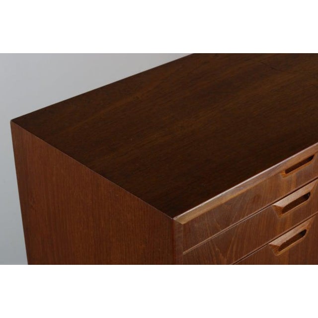 Peter Hvidt Danish Modern Gentleman's Dresser in Teak, Denmark For Sale - Image 4 of 8