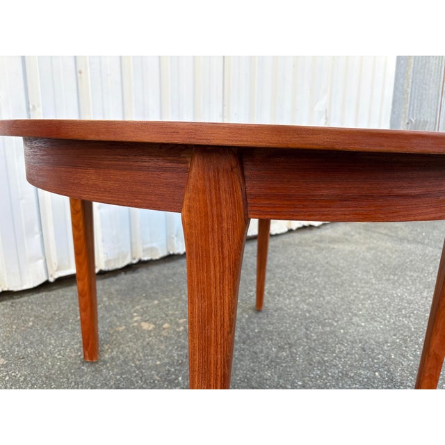 Large Scandinavian Round Dining Table in Teak, 1960s For Sale - Image 3 of 8
