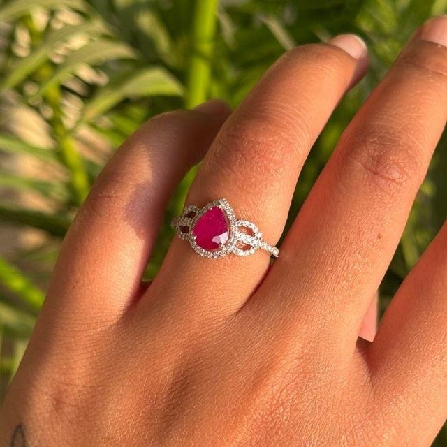 Natural 1.4ct Ruby & Diamond Halo Cocktail Ring Size 6 in 14k White Gold For Sale In New York - Image 6 of 16