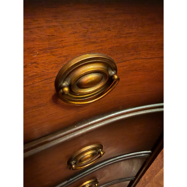 1940s Cordell Mahogany Serpentine Bachelor’s Chest Dresser or Entryway Chest For Sale - Image 4 of 7