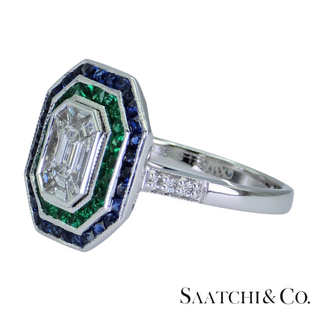 Art Deco 18k (750) Illusion Emerald Shape Natural Round VVS Diamond Sapphire Emerald Ring, Size 7 For Sale - Image 3 of 10