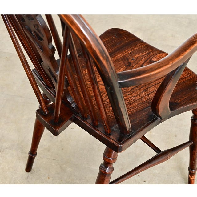 Wood English 19th Century Elm Windsor Chair For Sale - Image 7 of 11