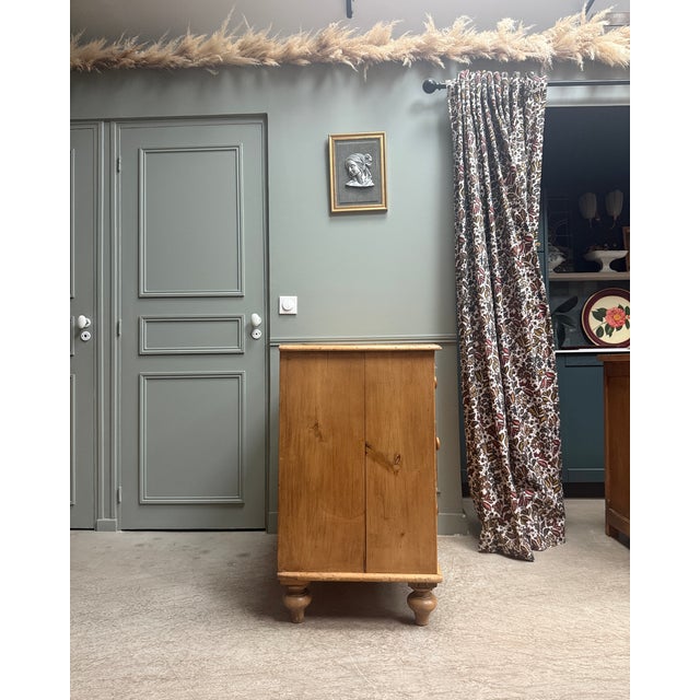 English Pine Chest of Drawers, 1920s For Sale - Image 4 of 14