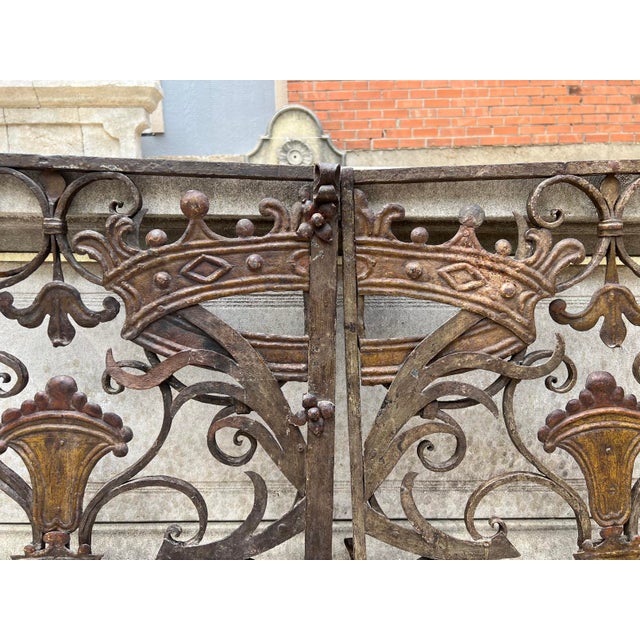 Pair of 17th/18th Century Forged Iron Low Gates From Haute-Savoie, France For Sale In Dallas - Image 6 of 18