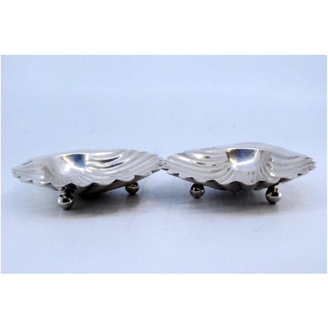 Silver Shell-Shaped Silver Ringlets with Round Feet, Set of 2 For Sale - Image 8 of 10