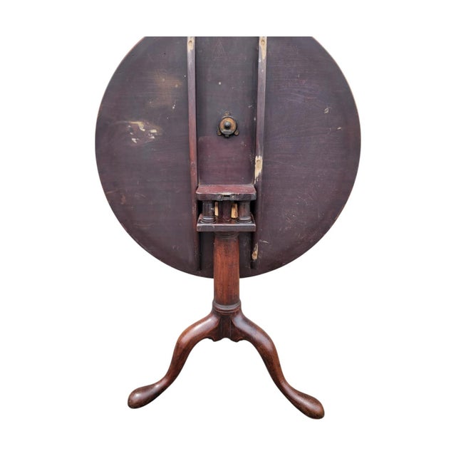 Late 17th Century Queen Anne Mahogany Tilt-Top Table Tripod Pedestal Round For Sale - Image 14 of 18