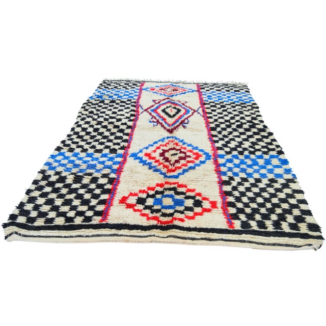 Abstract Mid 20th Century Vintage Moroccan Rug - 6'9'' X 4'10'' For Sale - Image 3 of 13