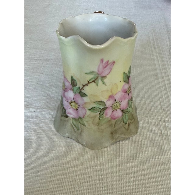 Art Deco Early 20th Century Hutschenreuther Selb Bavaria Porcelain Creamer For Sale - Image 3 of 4