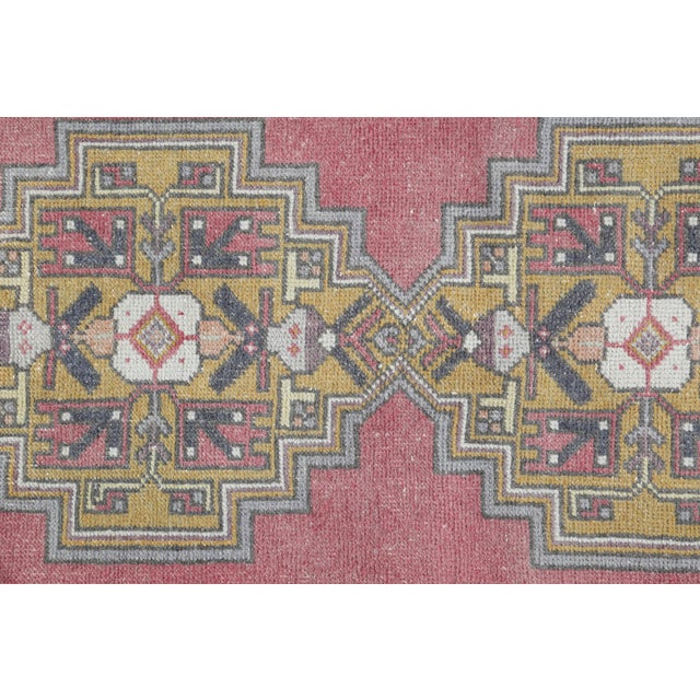 Contemporary Vintage Anatolian Rug With Tribal Floral Motifs - Bold Geometric Turkish Rug in Earthy Tones -3' 11'' X 7' 7'' For Sale - Image 3 of 10