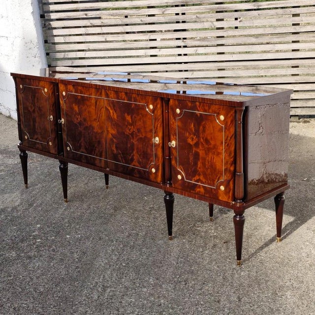 Mid-Century Modern Italian Flamed Mahogany Sideboard with Inlays, 1950s For Sale - Image 4 of 18