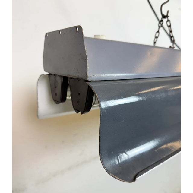 Industrial Grey Enamel Hanging Tube Light from Elektrosvit, 1960s For Sale - Image 6 of 18