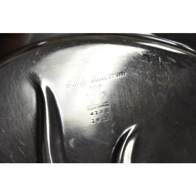 Mid 20th Century International Silver Co "Early American" 4133 Oval Meat Cutlery Serving Platter For Sale - Image 10 of 11