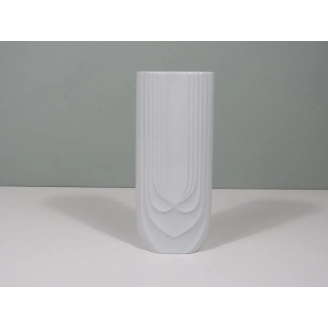 Mid-Century Modern Porcelain Vase from Hutschenreuther, Germany, 1970s For Sale - Image 3 of 7