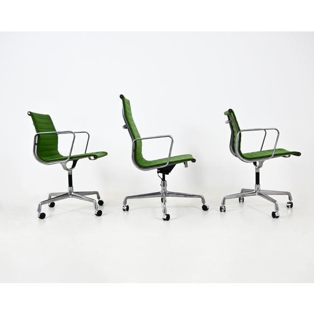 Herman Miller Office Chairs by Charles & Ray Eames for Herman Miller, 1970s, Set of 3 For Sale - Image 4 of 12
