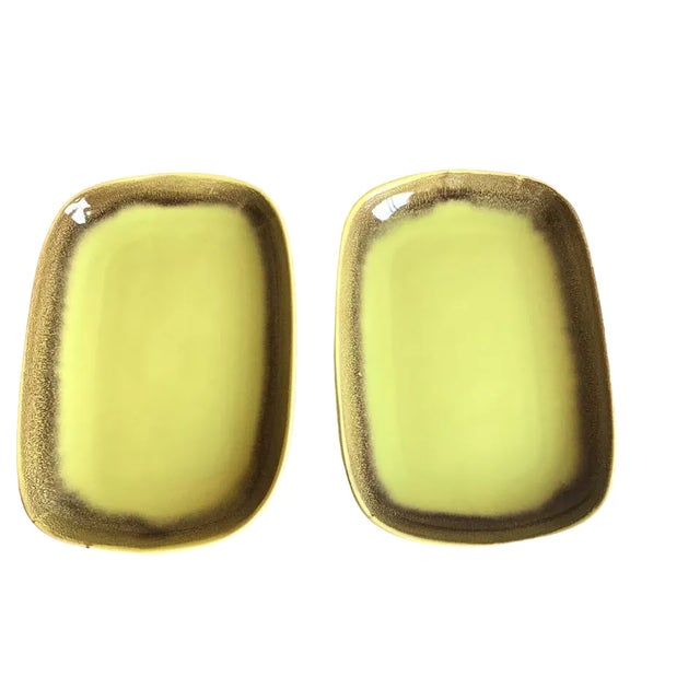 A great vintage lot of 2 Bauer mid century modern green and brown pottery serving tray made in the USA. Please see...