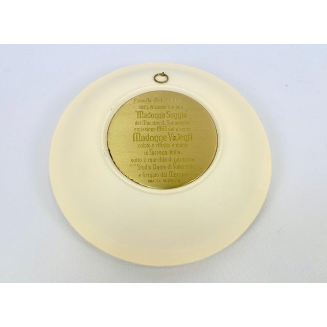 1980s Italian Hand-Carved Alabaster Wall Plate by A. Santangela for Studio Dante Di Volteradici, 1983 For Sale - Image 5 of 15