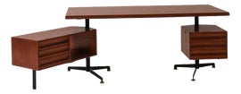 Example of Osvaldo Borsani Executive Desks