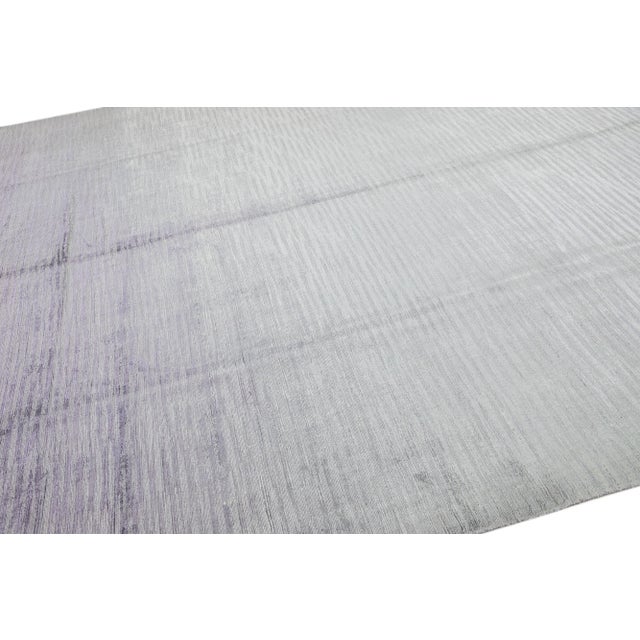 2010s Handmade Modern Wool & Silk Rug With Gray-Silver Abstract Motif For Sale In New York - Image 6 of 7