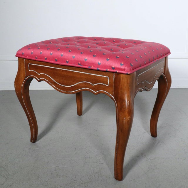 French Louis XV Pink Tufted Ottoman For Sale - Image 4 of 7