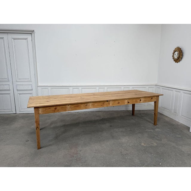 A luminous finish and perfect condition for this vintage fir wood work table! Made in the 1940s/1950s, it has been fully...