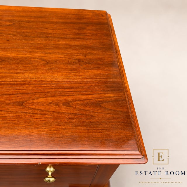 American 1980s Henkel Harris Jamestown Colony Cherry Lowboy / Huntboard / Server-Excellent Condition! For Sale - Image 3 of 8