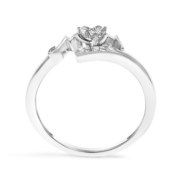 Early 21st Century .925 Sterling Silver Diamond Accent "MOM" Heart Ring (J-K Color, I2-I3 Clarity) - Ring Size 8 For Sale - Image 5 of 7