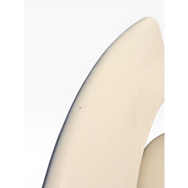 Mid-Century Modern Space Age Cantilever Dining Set in Chrome and Clear Glass attributed to Boris Tabacoff, France, 1970s, Set of 5 For Sale - Image 14 of 16