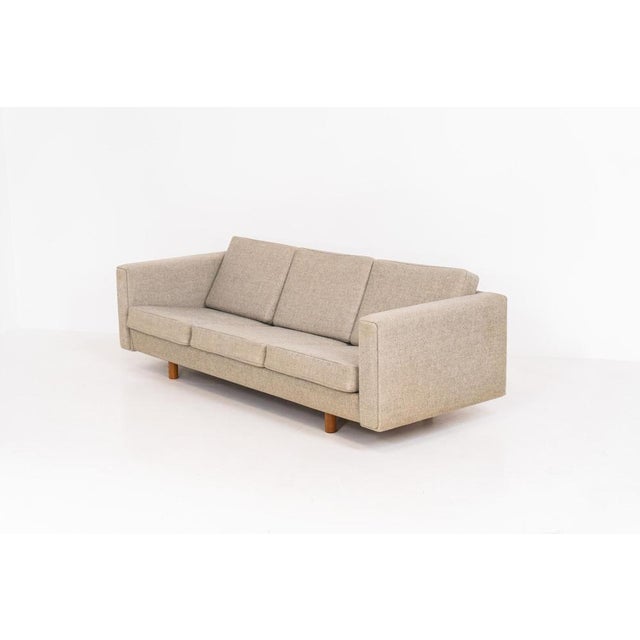 GE300 3-Seater Sofa by Hans J. Wegner for Getama For Sale - Image 10 of 12