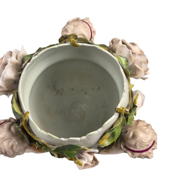 Ceramic German Sitzendorf Porcelain Cherub Egg Vase, 1902 For Sale - Image 7 of 11
