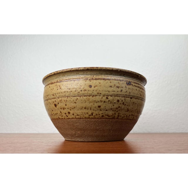 Beige Mid-Century Modern British Studio Pottery Bowl by Richard Batterham, 1960s For Sale - Image 8 of 18