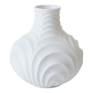 Mid-Century Modern Matte White Porcelain Vase by Heinrich Germany For Sale