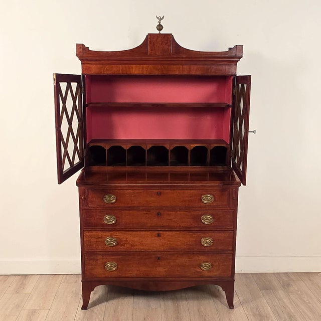 American Federal Secretary Bookcase, America Circa 1820 For Sale - Image 3 of 12