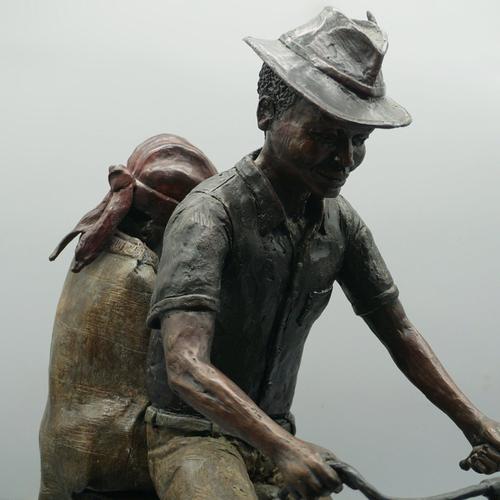 Louis Chanu, After the Market, Bronze For Sale - Image 10 of 14