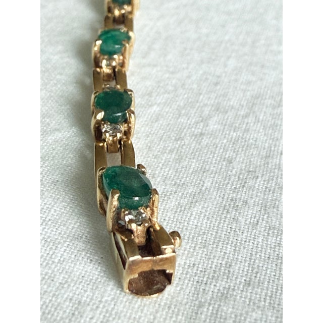Vintage Michael Anthony 14k Yellow Gold Emerald Diamond Bar Link Tennis Bracelet For Sale - Image 13 of 17