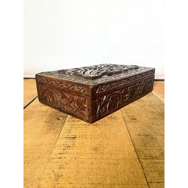 Pink Antique Victorian Carved Oak Heraldic Box with Rose and Thistle, 1880 For Sale - Image 8 of 9