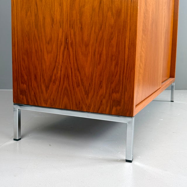 Wood Walnut Wardrobe by Florence Knoll for Knoll International, 1960s For Sale - Image 7 of 14