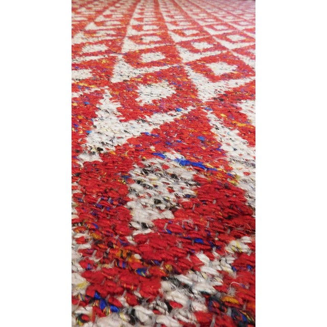 Origin: India Size: 7’9” x 10’2” Design: Modern Material: Art Silk Primary Color: Rice Secondary Color: Red Description:...