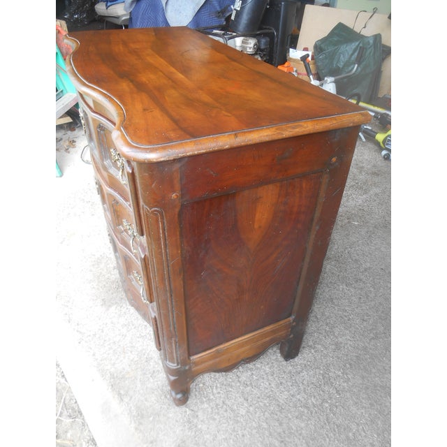 Baker Furniture Company Baker Furniture French Provincial Louis XV Style Bachelor Chest of Drawers For Sale - Image 4 of 6