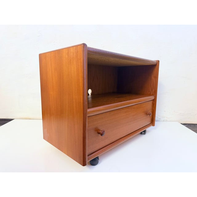 Mid-Century Modern Vintage Danish Teak Record Trolley, 1960s For Sale - Image 3 of 11