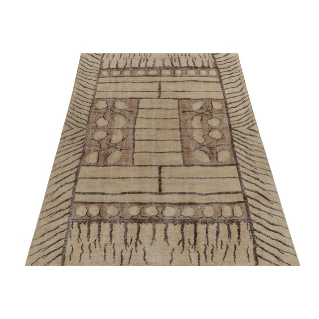 1960s 1960s Vintage Turkish Rug in Beige-Brown Chic Geometric Pattern, Distressed For Sale - Image 5 of 7